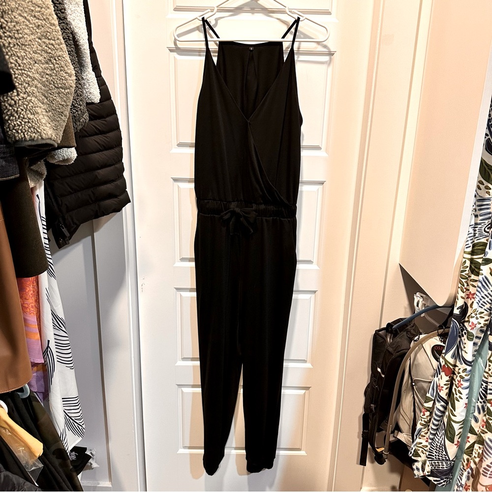 Like New Black Cotton-Poly Blend Jumper
